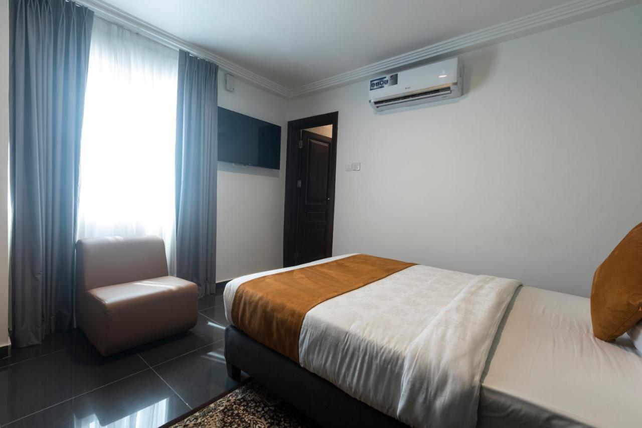 Airport View Hotel Acra Exterior foto