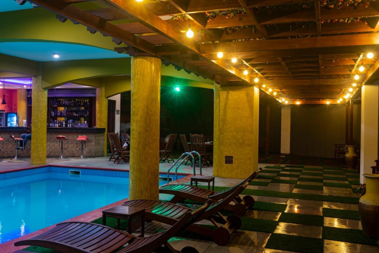 Airport View Hotel Acra Exterior foto