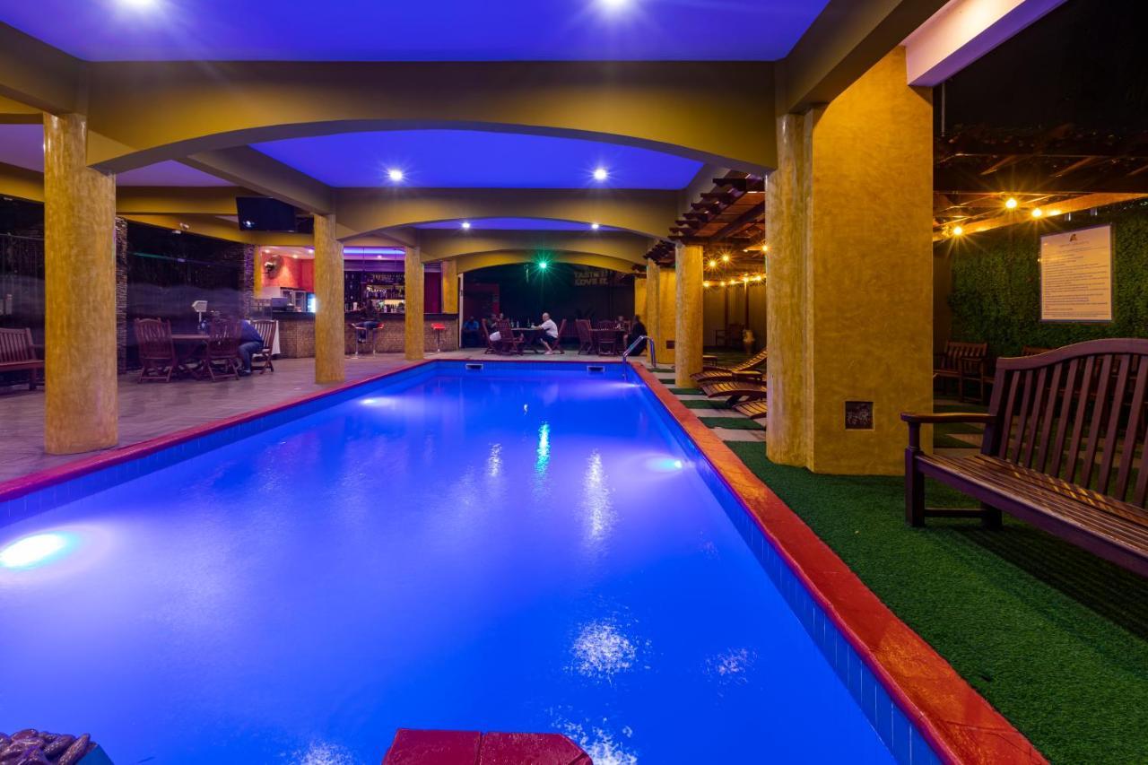 Airport View Hotel Acra Exterior foto